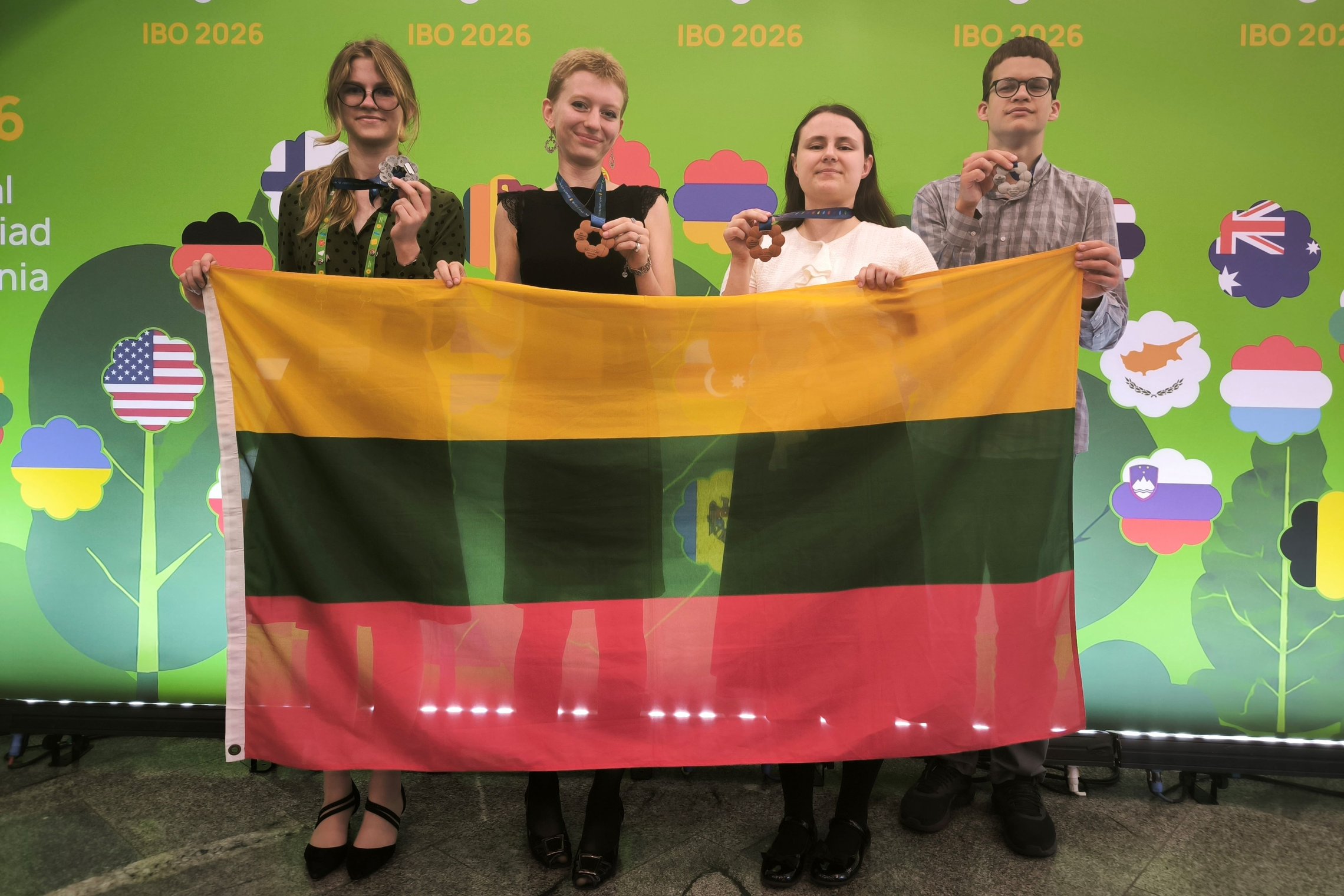 Pirmąkart Vilniuje vykusioje tarptautinėje biologijos olimpiadoje – puikus Lietuvos mokinių pasirodymas: iškovojo sidabrą ir bronzą