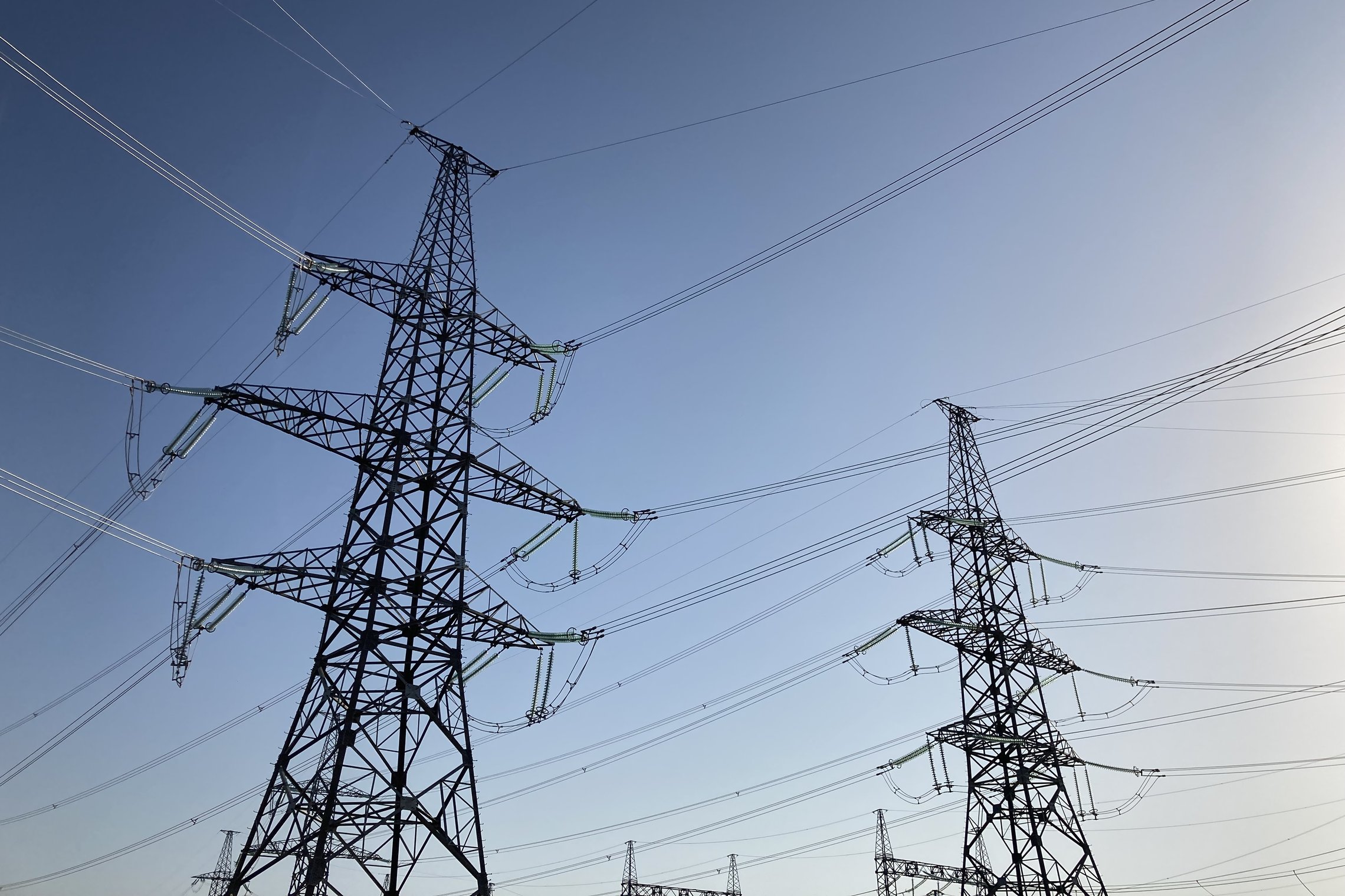 „Litgrid“ antrojo ketvirčio apžvalga: augo elektros suvartojimas ir gamyba, 86 proc. pagamintos energijos – iš atsinaujinančių išteklių