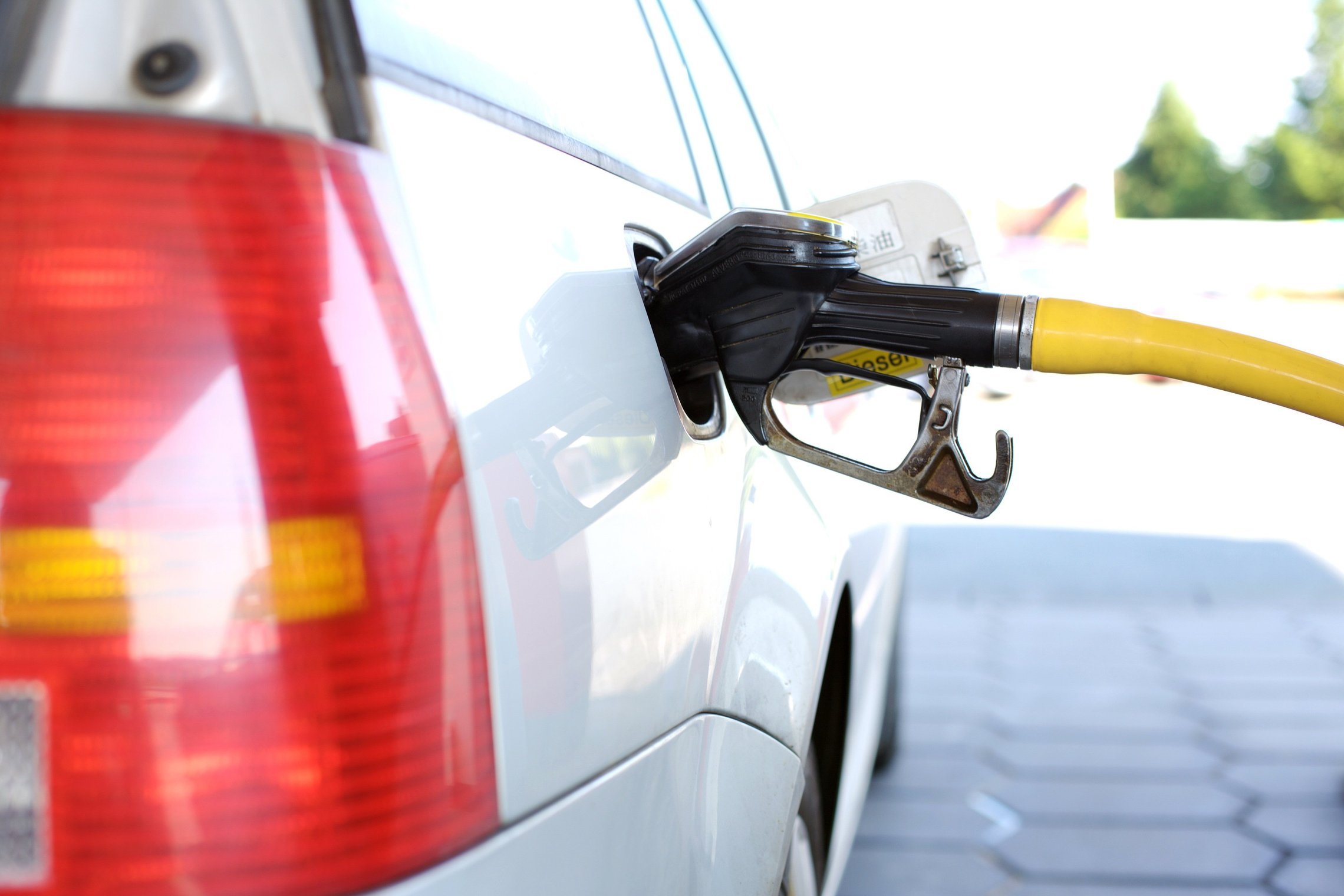 Aplinkos ministerija pakartotinai prašo Europos Komisijos didinti valstybės paramą biometanu varomiems automobiliams įsigyti