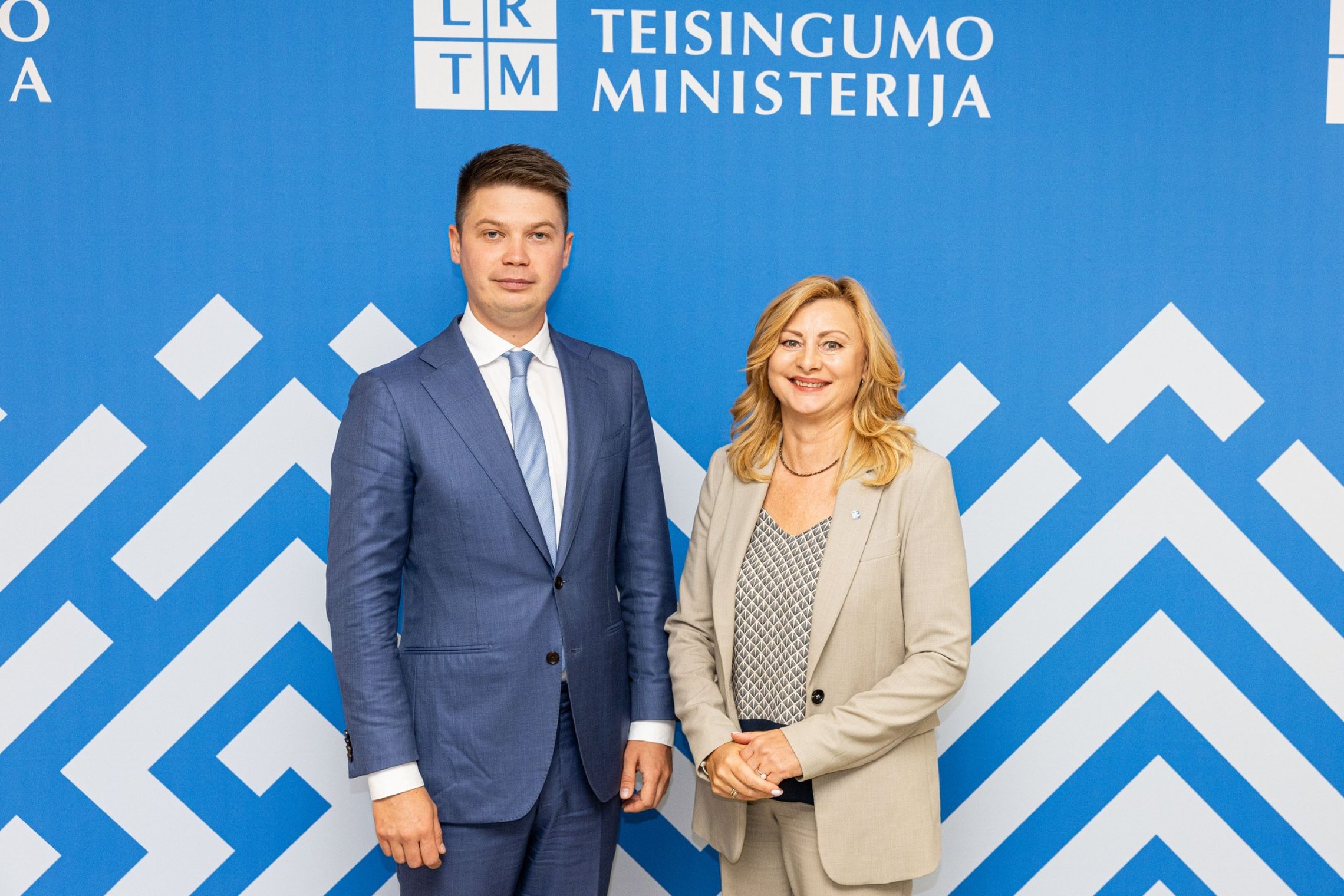 Teisingumo ir vidaus reikalų ministrai aptarė statutinių tarnybų finansavimą ir pareigūnų darbo sąlygų gerinimą