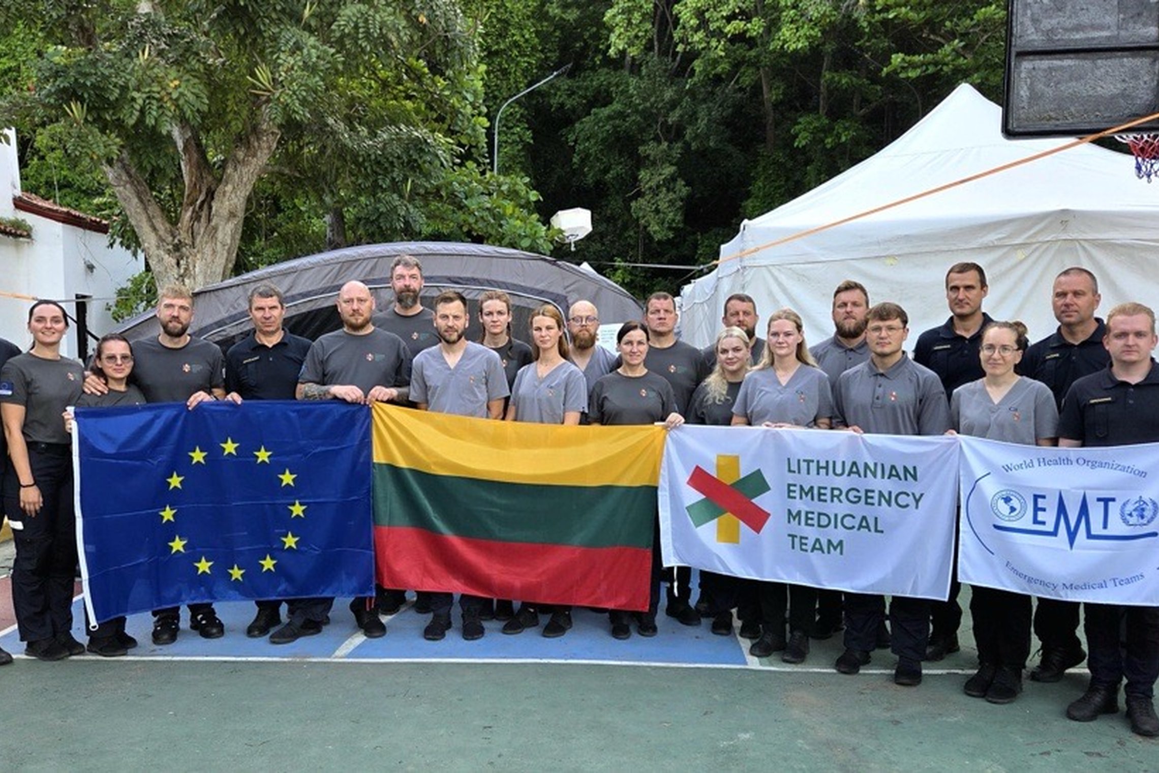 Į Lietuvą grįžta Venesueloje humanitarinę misiją baigusi Lietuvos medikų komanda