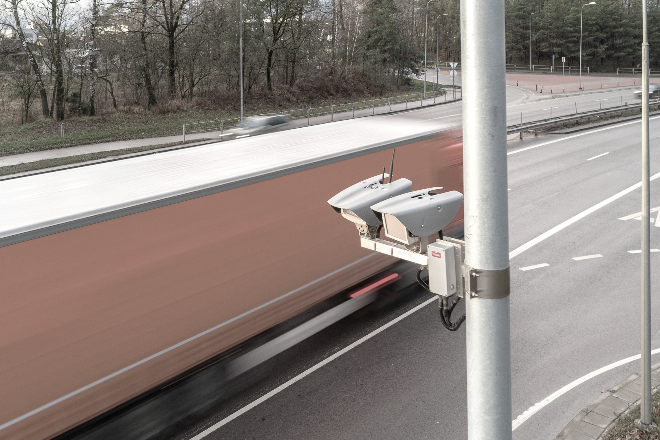 LTSA patvirtino kelių rinkliavos įkainius keleivinių ir krovininių transporto priemonių valdytojams