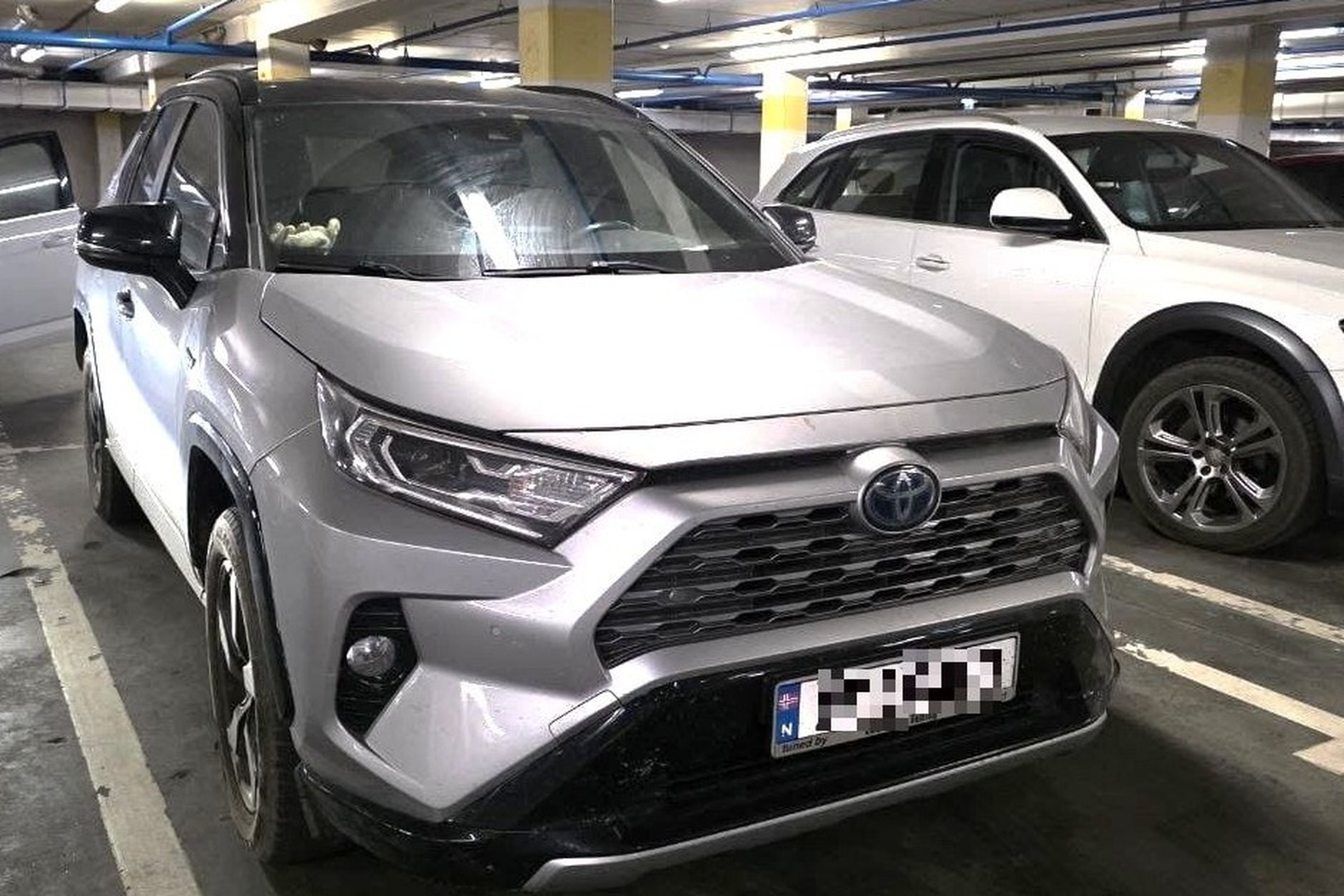 Pasieniečių žvalgai Vilniuje aptiko Nyderlandų policijos ieškomą kompaktinį visureigį (foto)