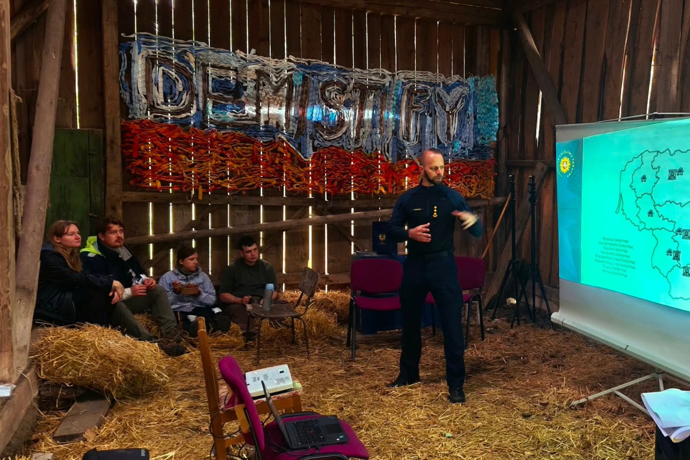 Lietuvos kalėjimų tarnybos atstovai festivalyje „DEMISTIFY 2026“ dalijosi patirtimi apie kovą su sukčiavimu