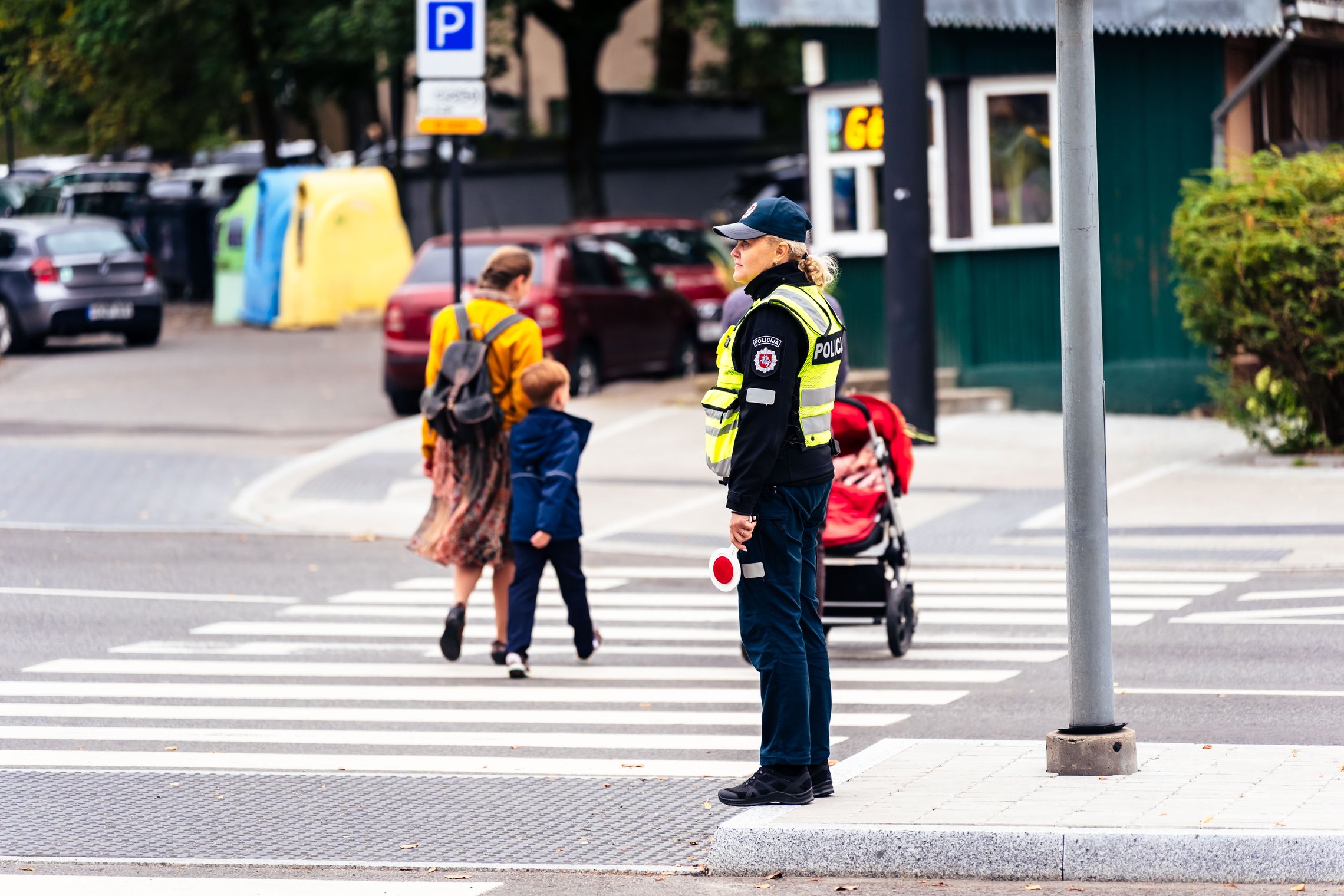 Rugsėjo 1-osios rytą – ypatingas policijos ir savanorių dėmesys perėjoms prie mokyklų:  ko tikimasi iš vairuotojų
