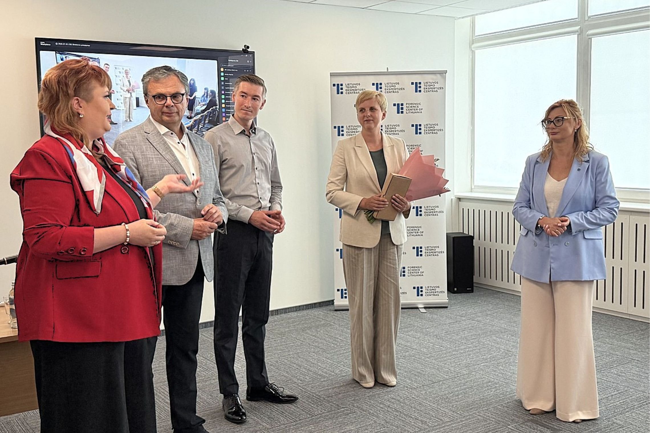 Laikinai pareigas einanti teisingumo ministrė Rita Tamašunienė susitiko su naująja Lietuvos teismo ekspertizės centro direktore Daiva Matuseviče ir įstaigos kolektyvu