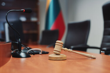 Po prokuroro apeliacinio skundo Marijampolės savivaldybės meras pripažintas kaltu dėl piktnaudžiavimo ir kitų...