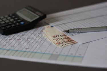 Ikiteisminiuose tyrimuose dėl tarybų narių veiksmų pareikšti įtarimai ir priimti kiti sprendimai