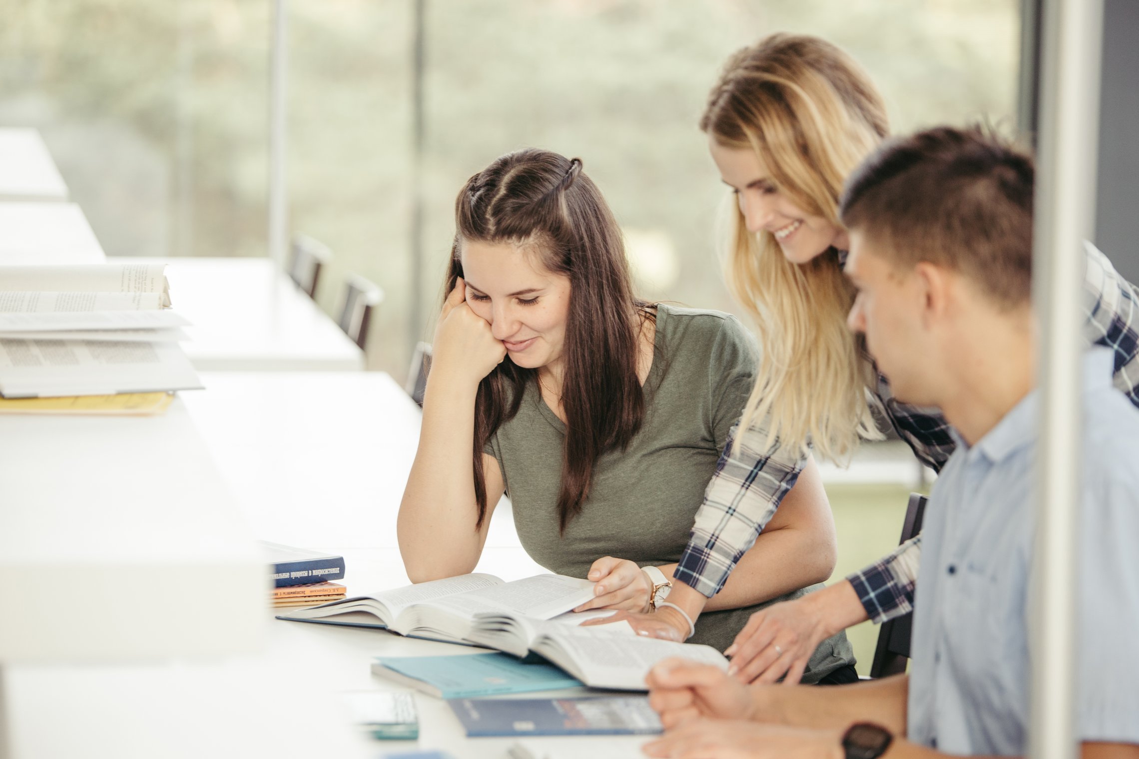 Su universitetais ir kolegijomis sudaryta 18,4 tūkst. studijų sutarčių