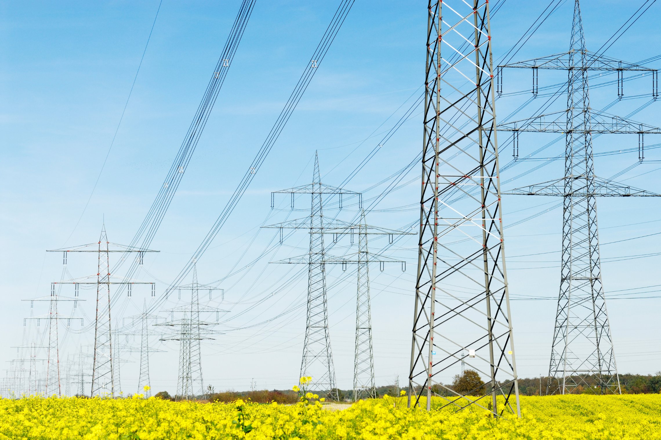 Atsinaujinančios energetikos proveržis: naujas sezoninis ESO tarifas leis visiems labiau išnaudoti pigią elektros energiją