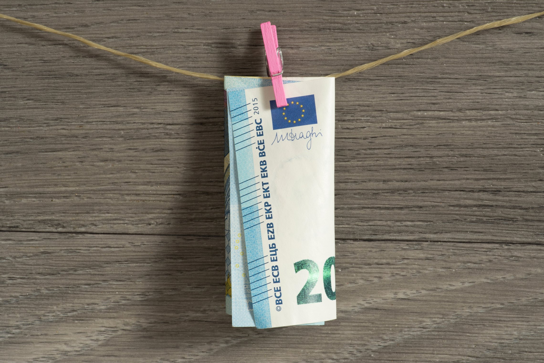 Pinigų plovimo prevencija: situacija per 2025 m. gerėjo, tačiau baudų neišvengta