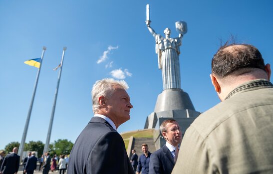 Prezidentas Kijeve: 2022 m. Lietuvoje iškeltos Ukrainos vėliavos plevėsuoja ir šiandien