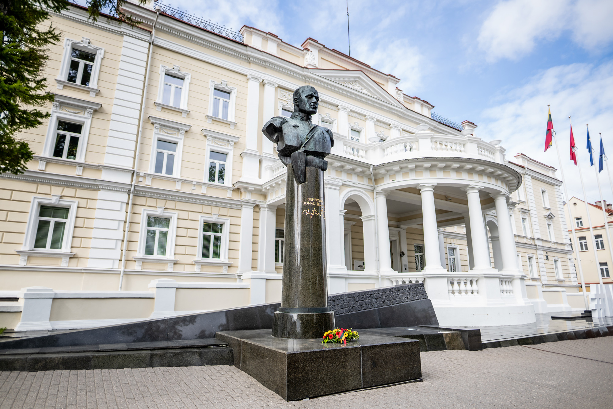 Seimas pritarė siūlymui atlyginti dėl teisėtos karinės jėgos panaudojimo padarytą žalą ir stiprinti reagavimą į oro grėsmes