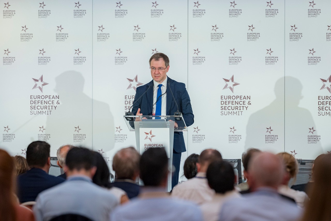 Viceministras K. Aleksa Briuselyje diskutavo apie oro gynybą bei rytinio flango stiprinimą