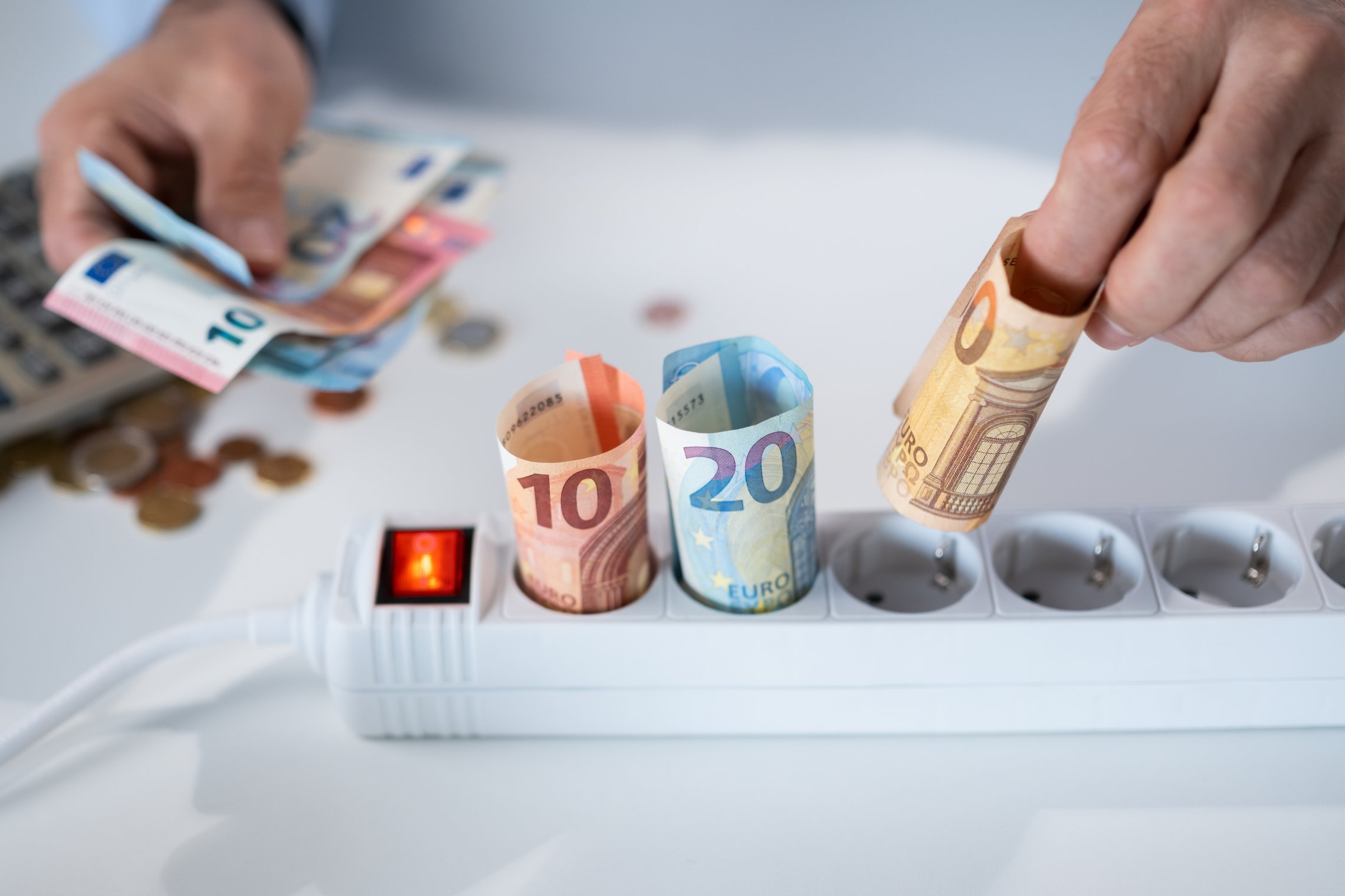 Dalis gyventojų sulauks mažesnių elektros energijos sąskaitų