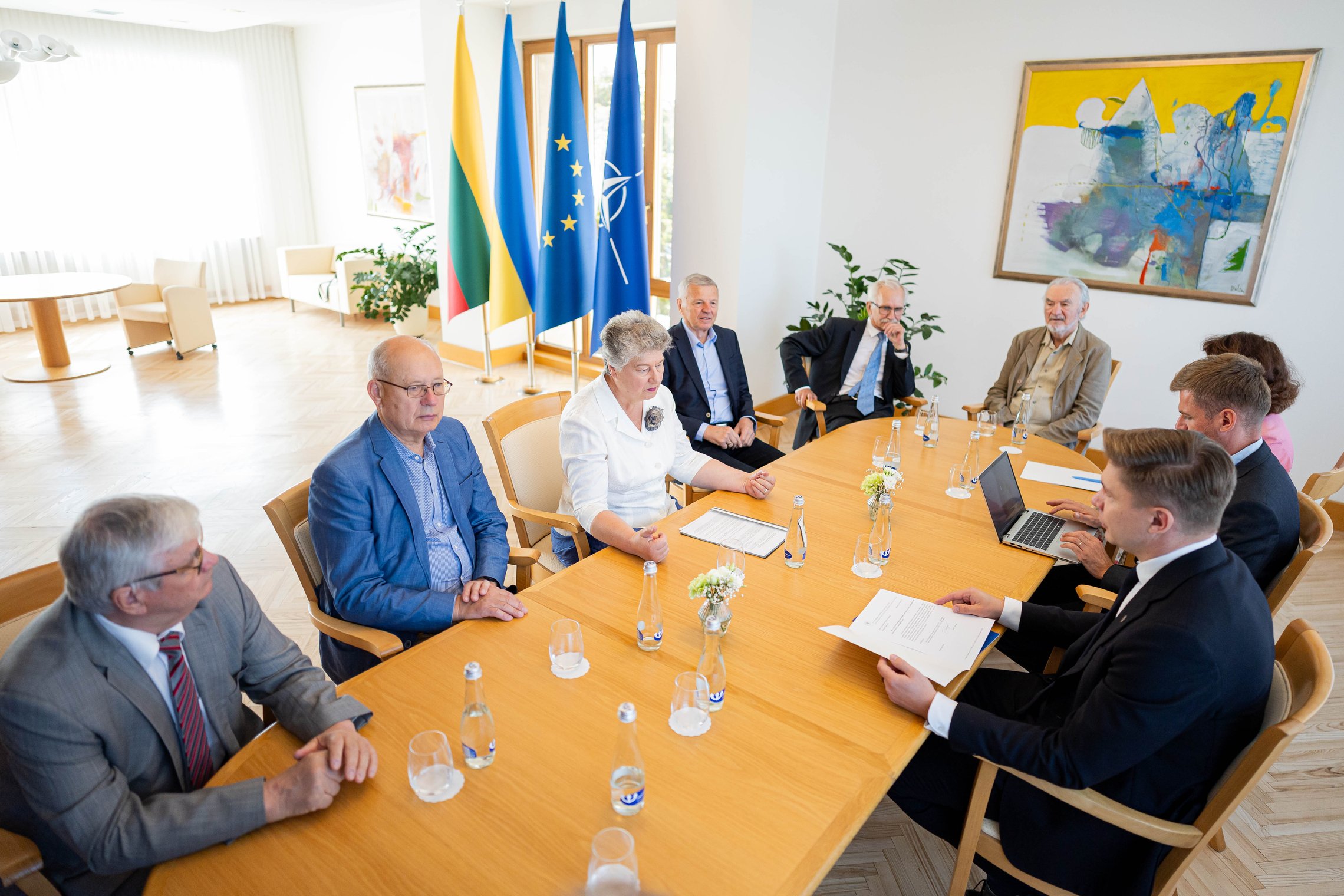 Premjeras susitiko su Lietuvos Nepriklausomybės Akto signatarų klubo valdybos nariais