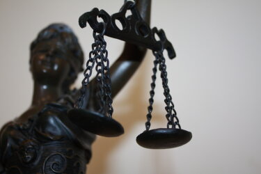 Narkotikais prekiavusiam ir Ekvadore nuo teisingumo besislėpusiam Kauno gyventojui – 18 metų laisvės atėmimo bausmė