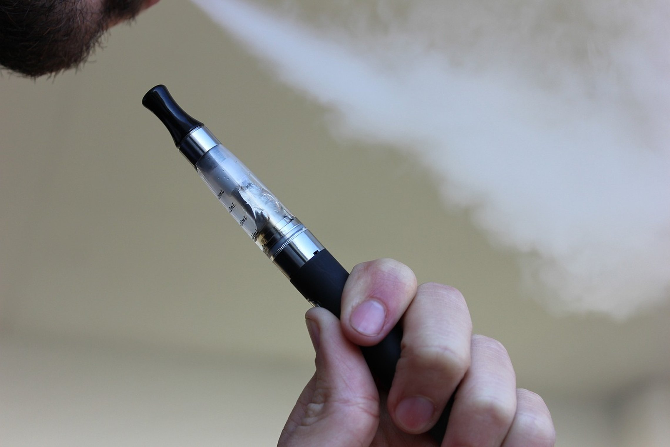 Teismui perduota byla dėl neteisėtos prekybos elektroninėmis cigaretėmis