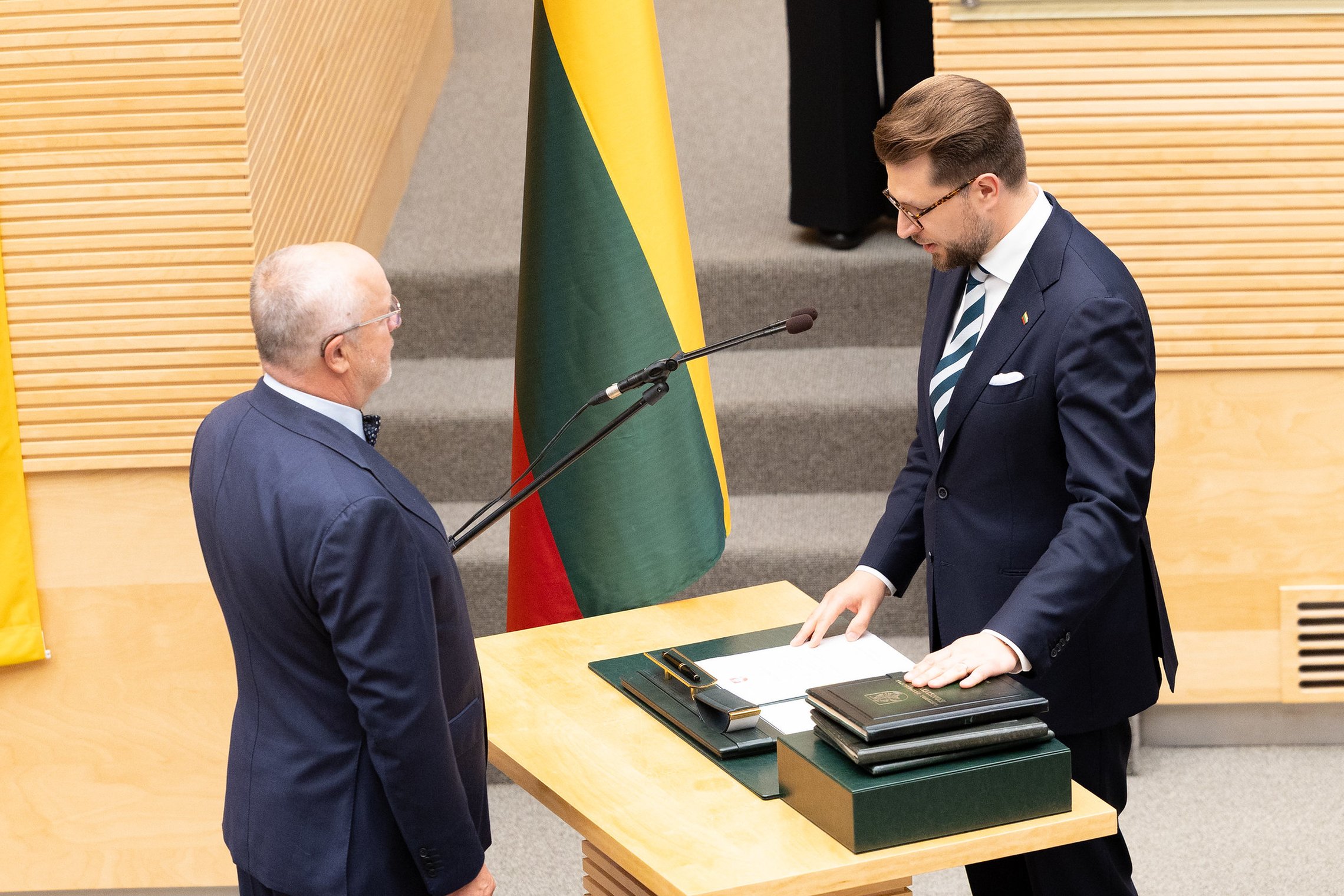 Darbą pradeda naujasis energetikos ministras Lukas Savickas